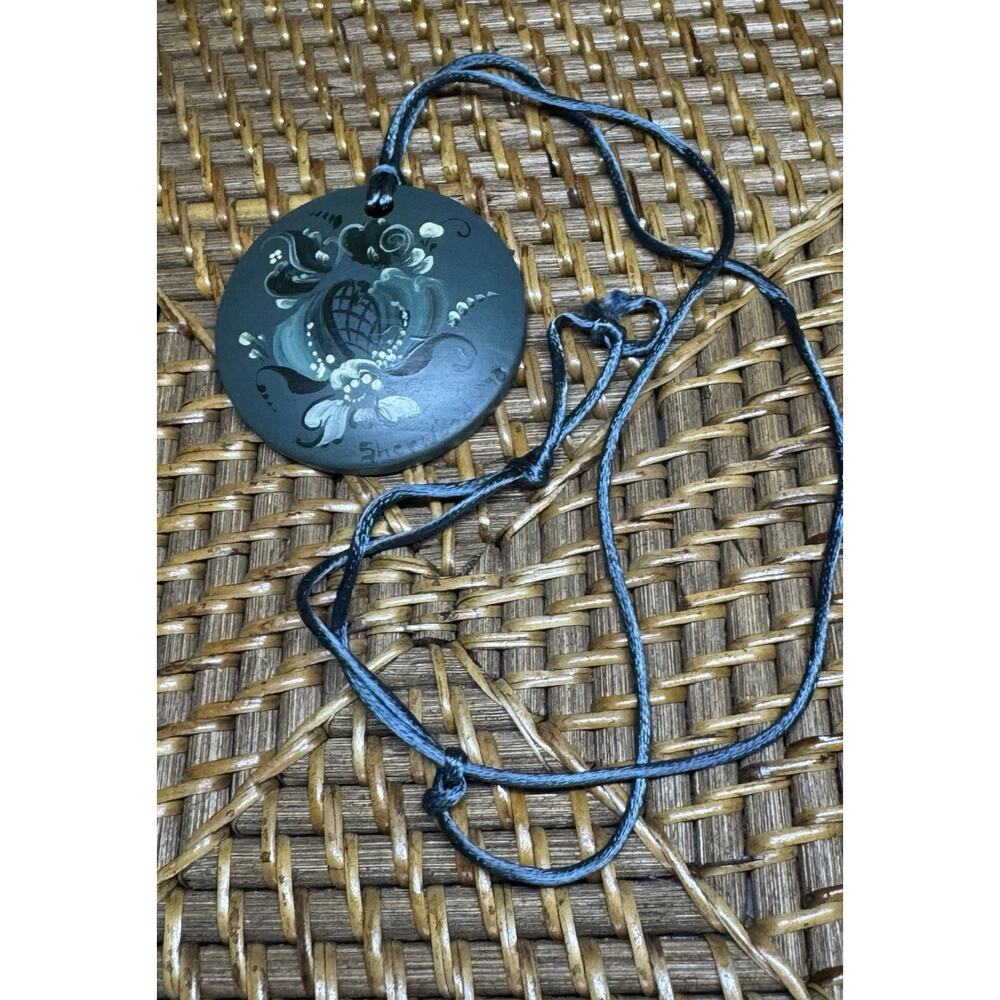 Hand Painted Pendant Necklace Green Wood Circle W/ Green Nylon Cord